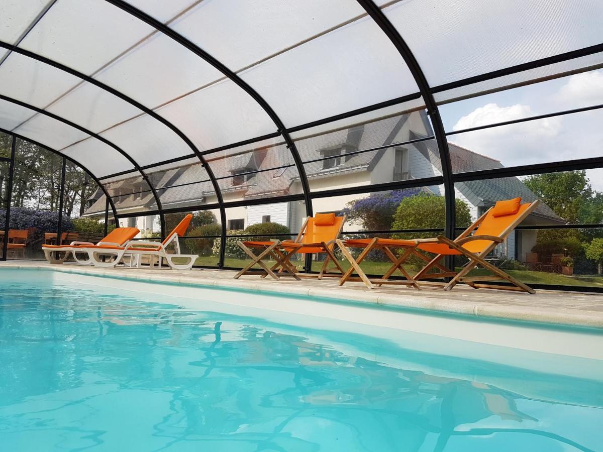 ลาร์บร์ โวยาเจอร์ Hotel Locoal-Mendon ภายนอก รูปภาพ